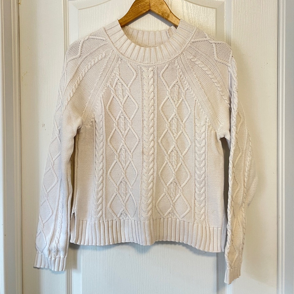 GAP Women’s Cotton Cable Knit Sweater